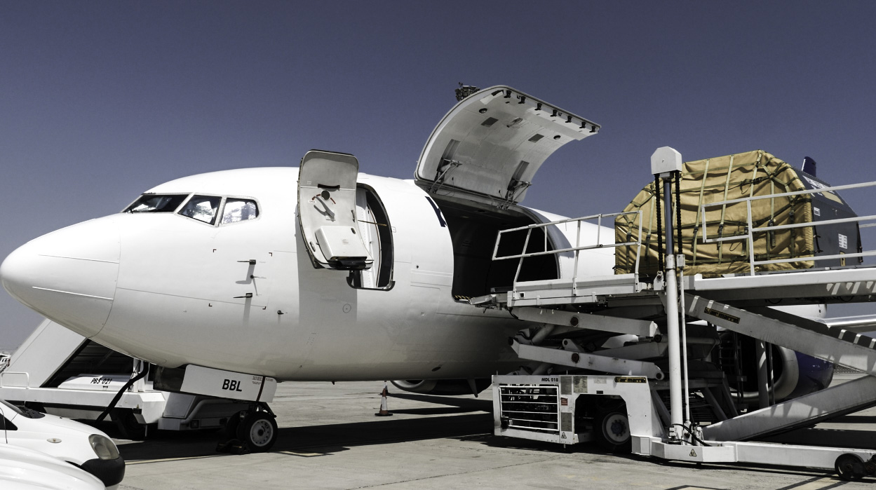 Air & Sea Freight Forwarding 